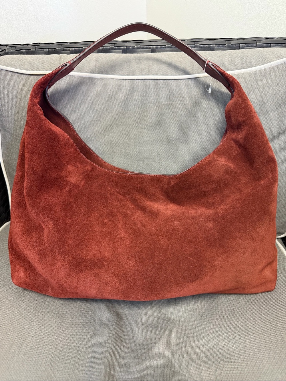 Madewell Women's The Mylie Shoulder Bag in Italian Suede NW348 - Picture 5 of 9
